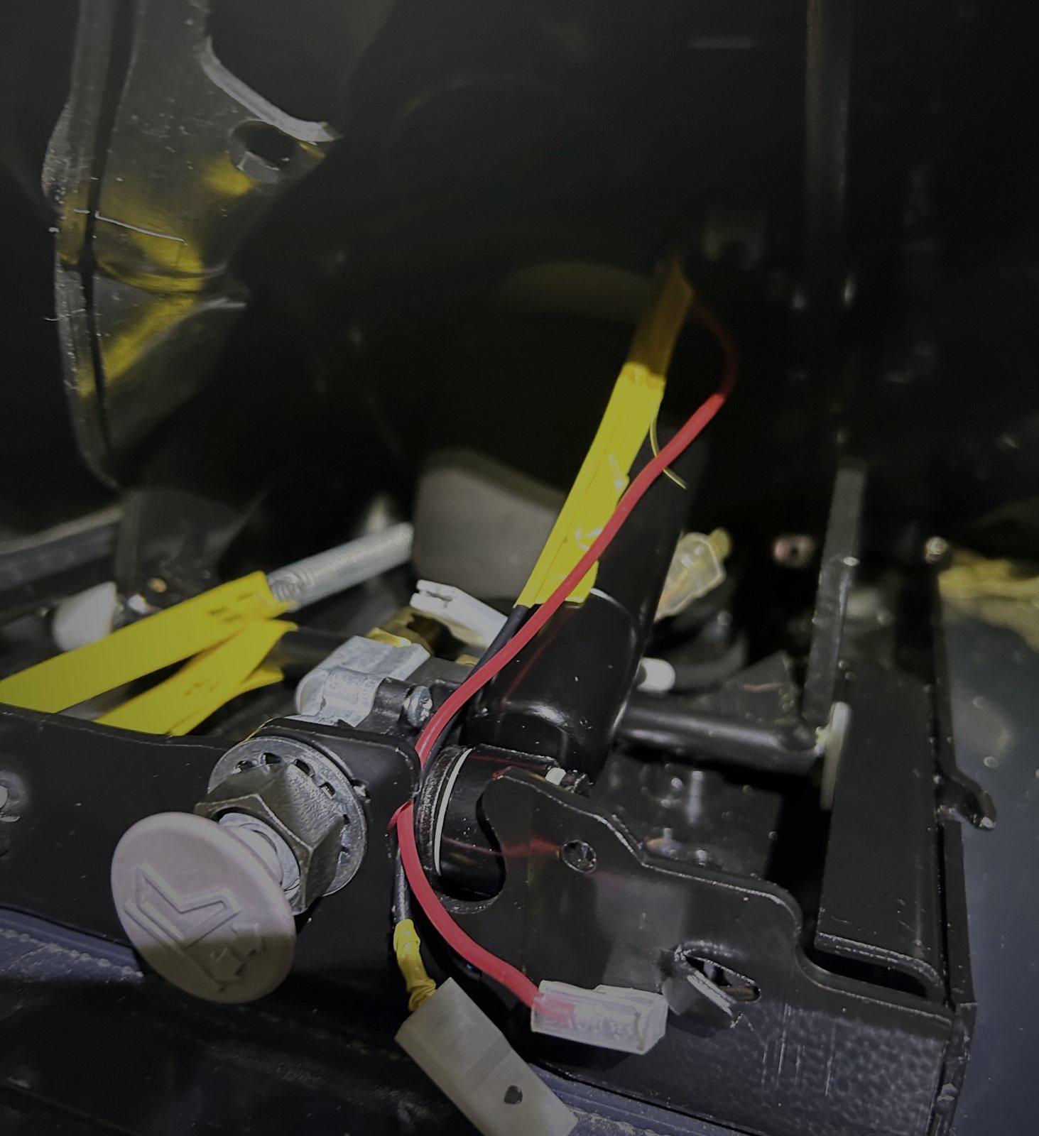 Reparert ledning på luftsete i MF-traktor